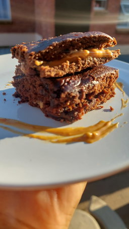 Caramel brownie box