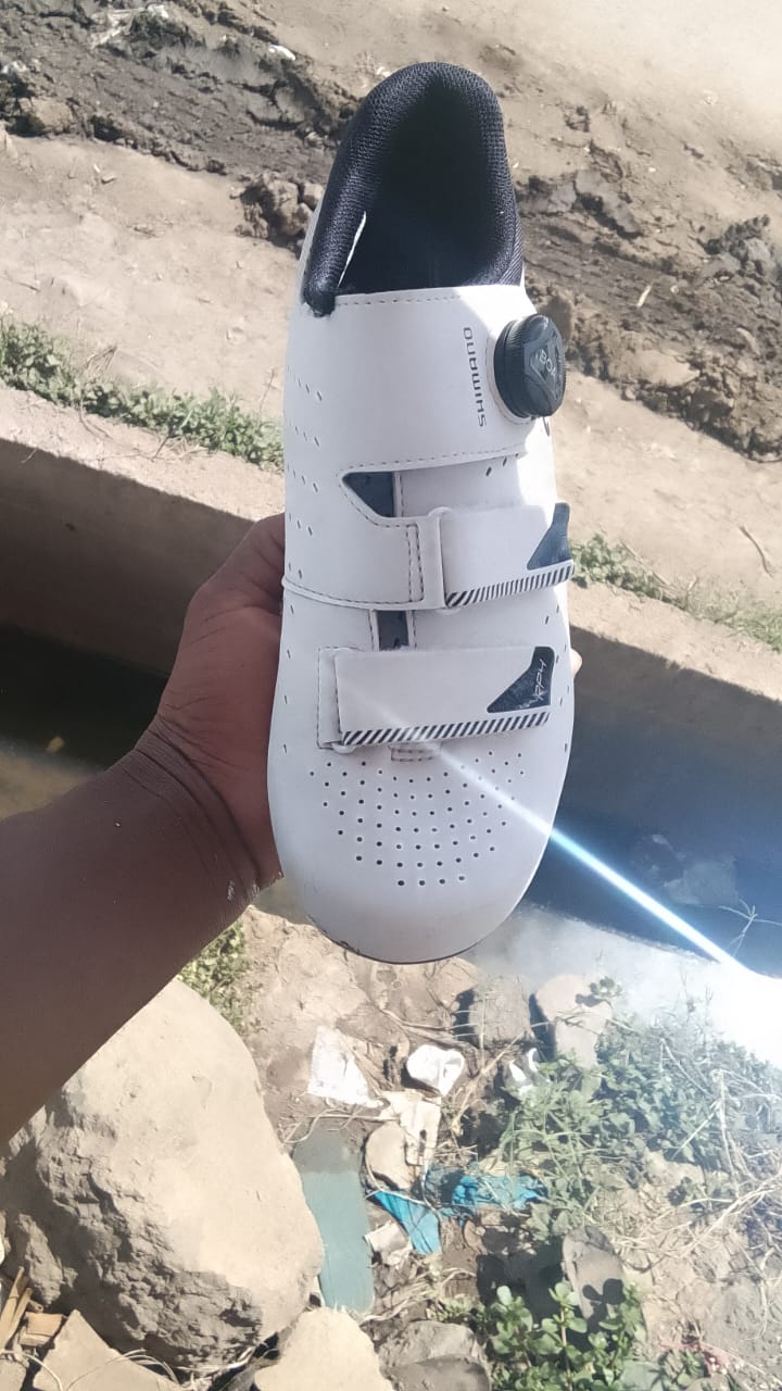 Shimano RP4 Road Cycling Shoes – White (Size 43)_2