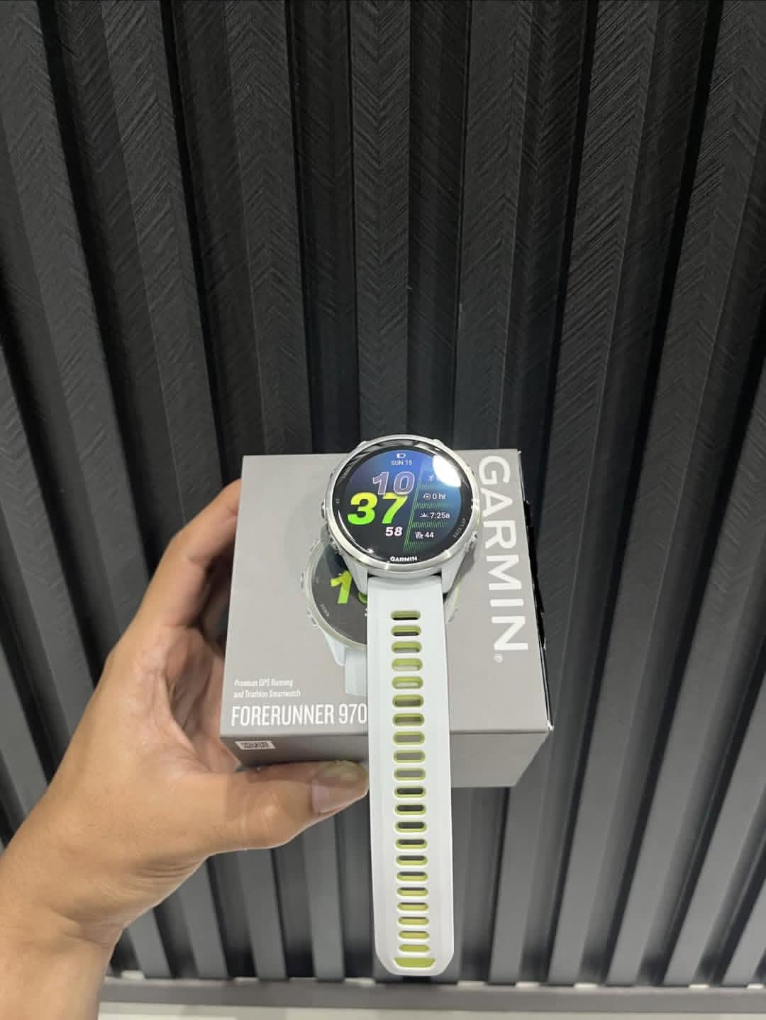 GARMIN FORERUNNER 970_0
