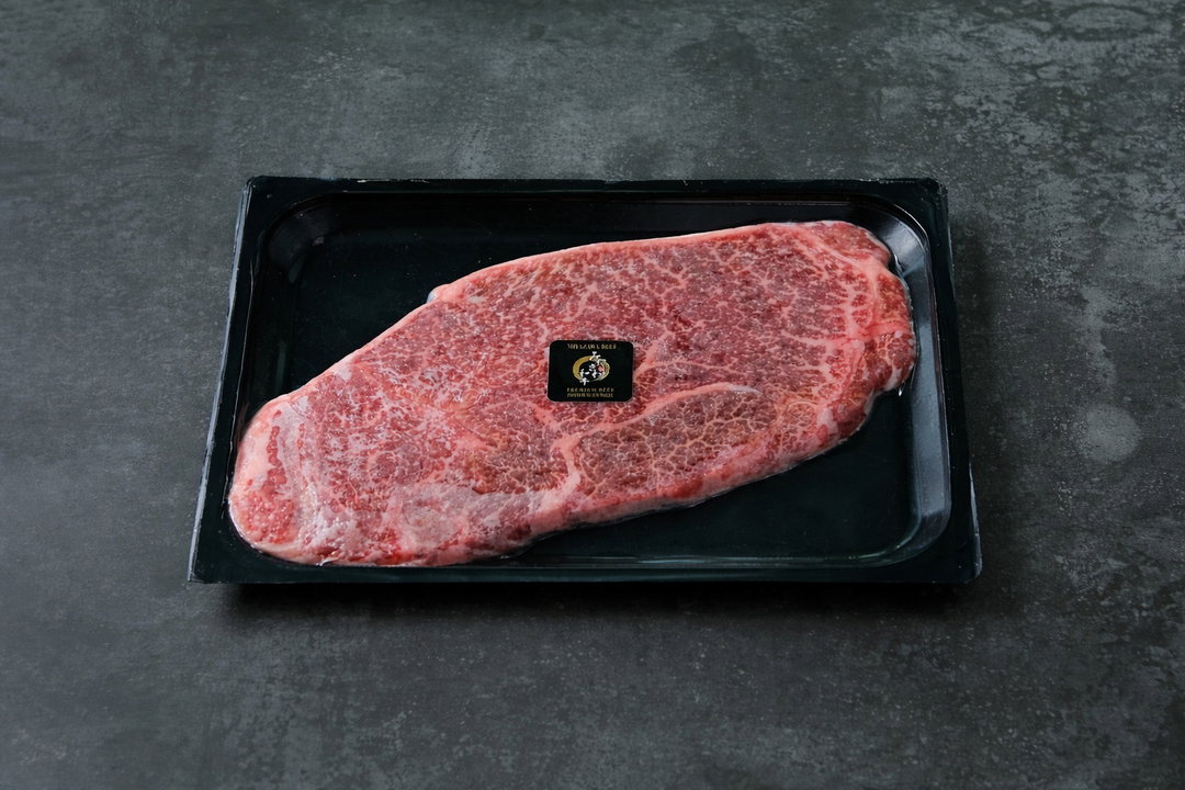 [Pre-order] Miyazawa A5 Wagyu Steak みやざわ和牛（千葉県産）ステーキ 300G 