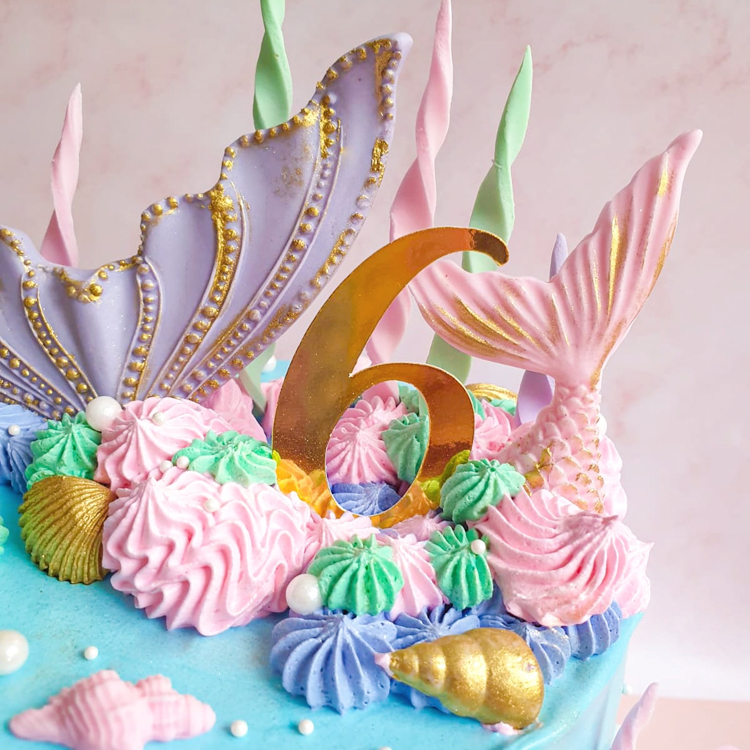 Luxe Mermaid Seashell Cake_1