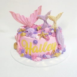 Luxe Mermaid Seashell Cake