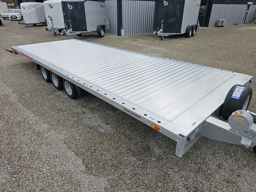 Remolque portacoches Temared Carplatform 6021/2 S – 3,5 t (3 ejes)