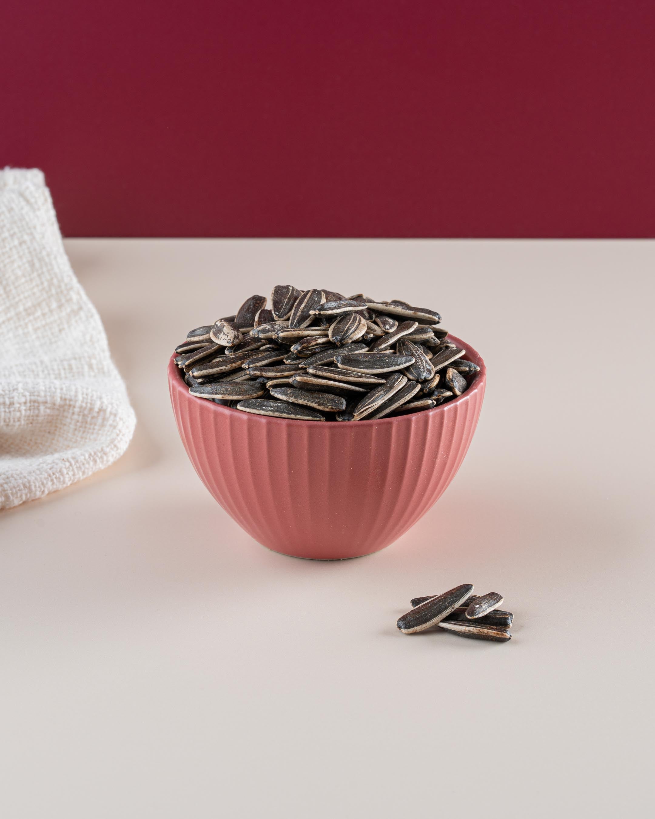 بذور دوّار الشمس قليل الملح (Sunflower Seeds Unsalted)