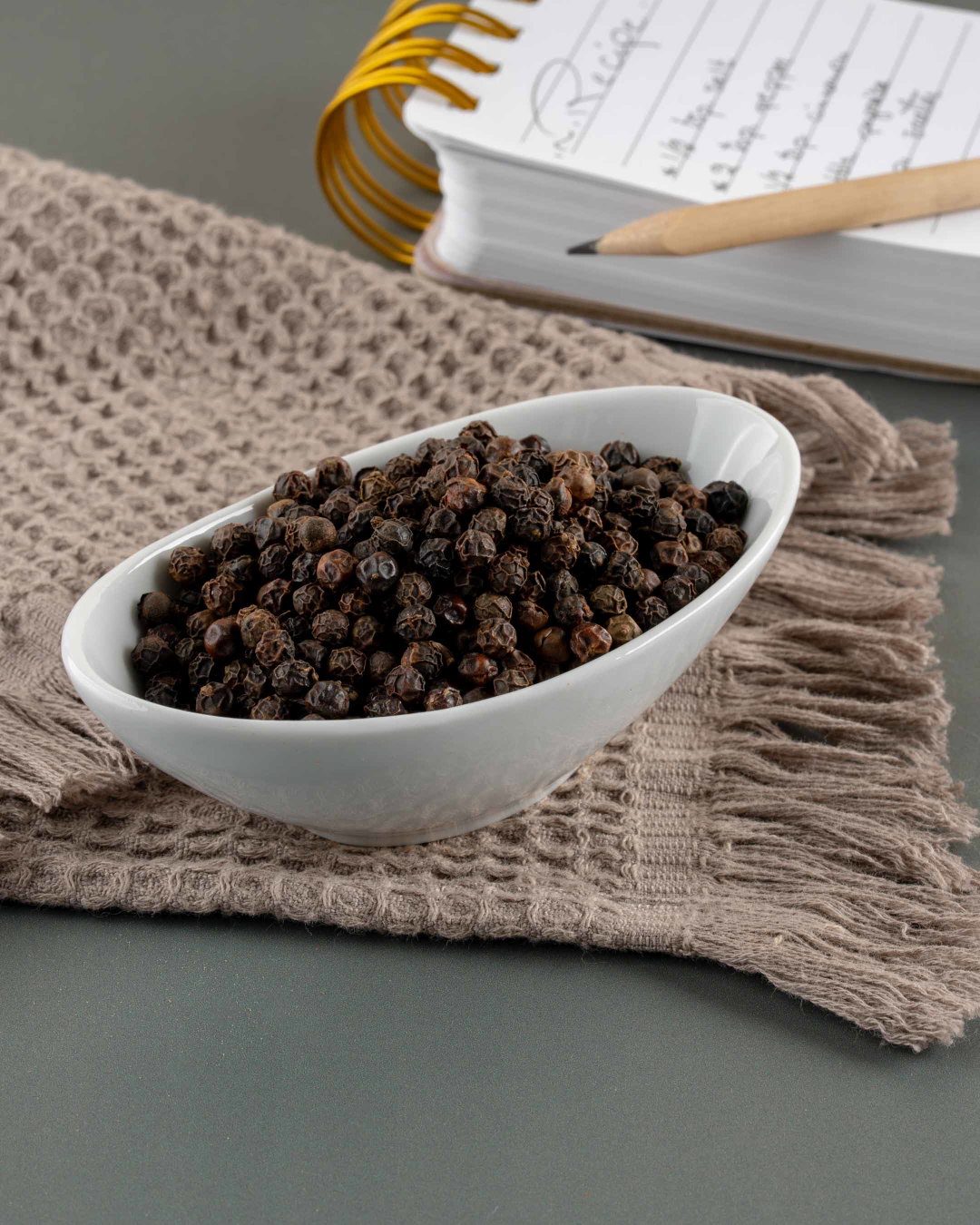 الفلفل الأسود (Black Pepper Powder / Whole 100g)