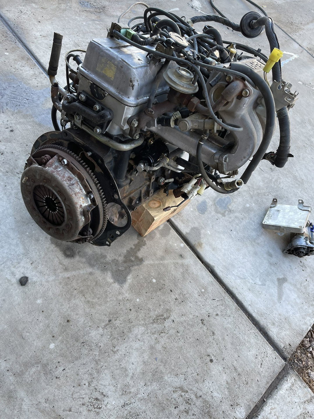 22R-E 2.4 Fuel Injection 1982-1997