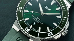 Aquis Date Green