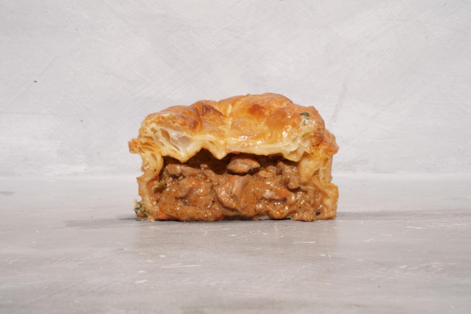Slow Cooked Beef Ragu Pie_0