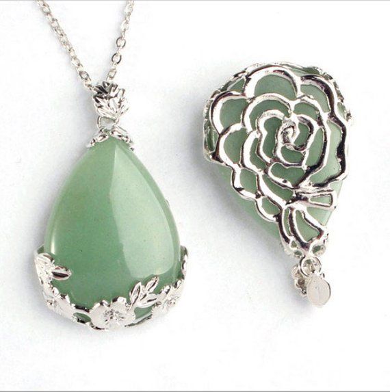 Green aventurine pendant 