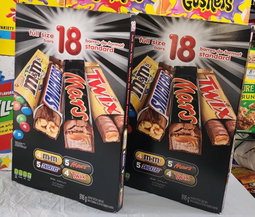 18 piece full size bar mixed chocolate with M&M