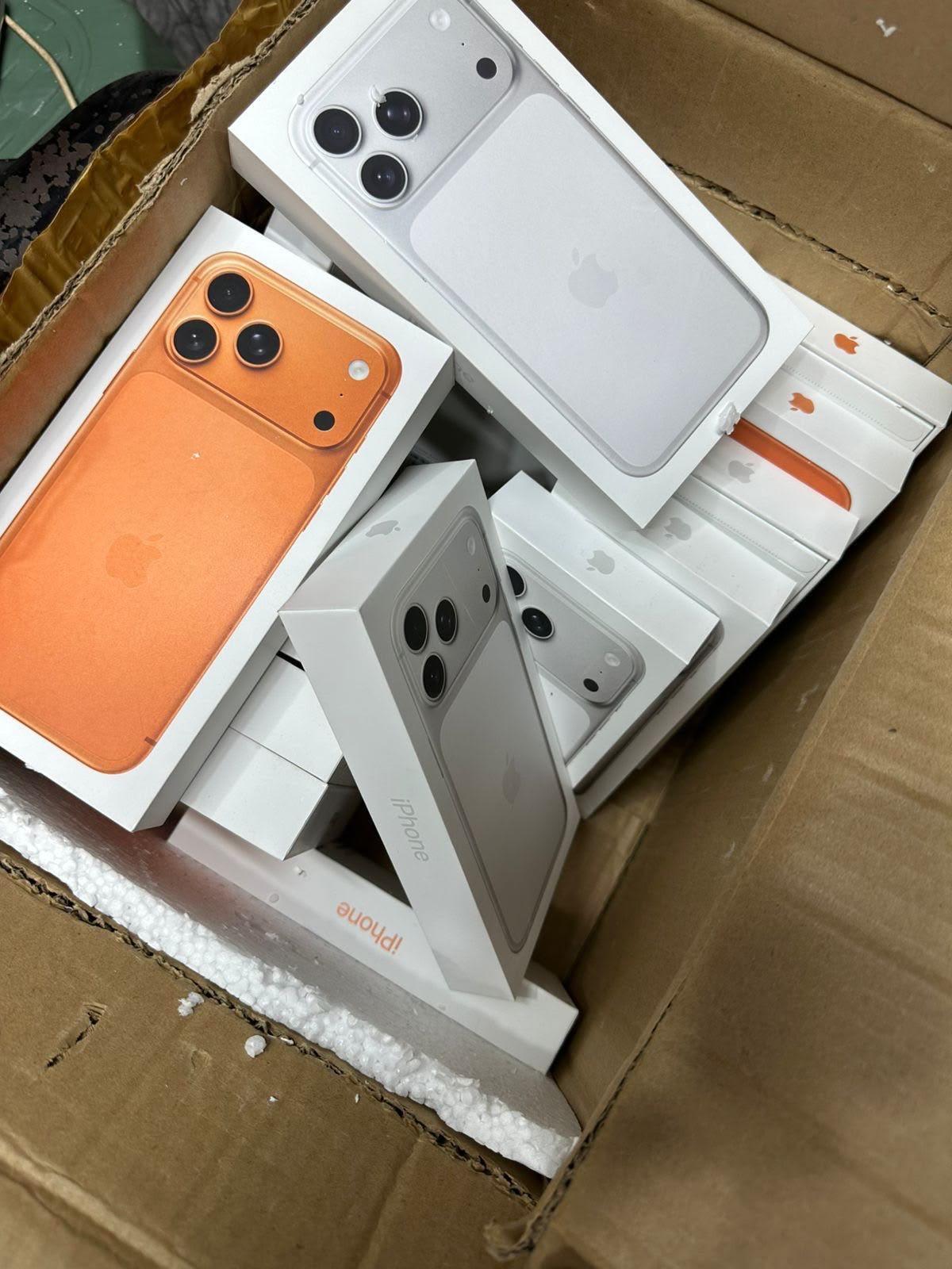 IPhone 15 pro max IPhone 17 pro max _1