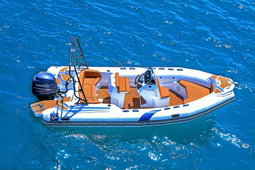 speed boat trip to orange bay