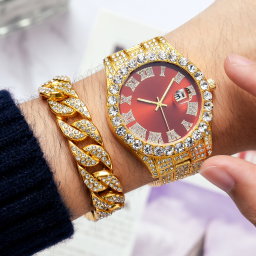 Ensemble de bijoux hip-hop pour hommes avec montre à quartz entièrement sertie de strass - Comprend un collier, un bracelet et un choker sport tendance en alliage