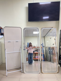 កញ្ចក់ LED ធំ