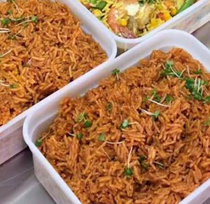 CONTAINER SIZES- GHANIAN JOLLOF RICE By Chef V