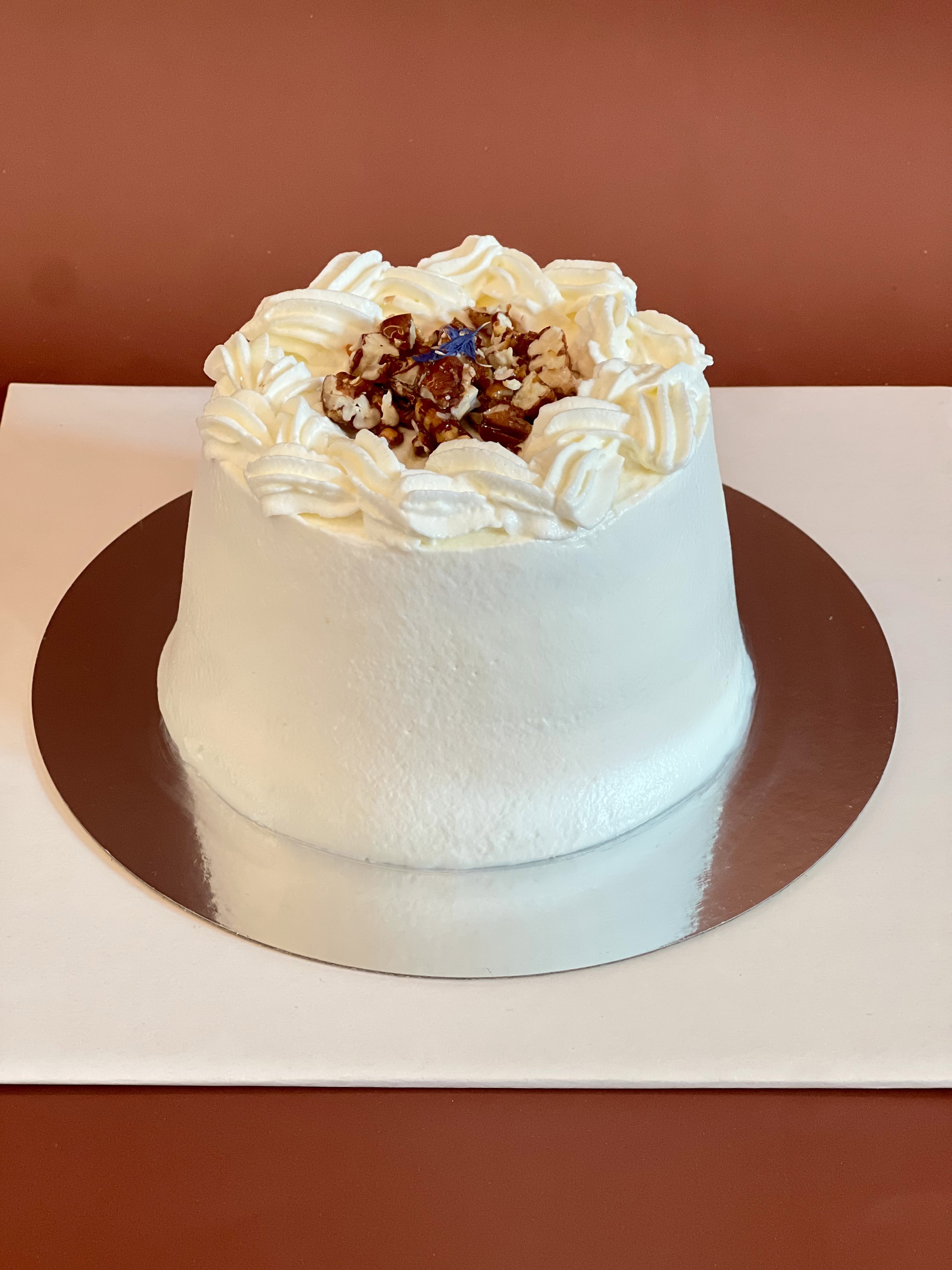 Caramelised Apple and Pecan Cake | 焦糖蘋果琥珀碧根果蛋糕