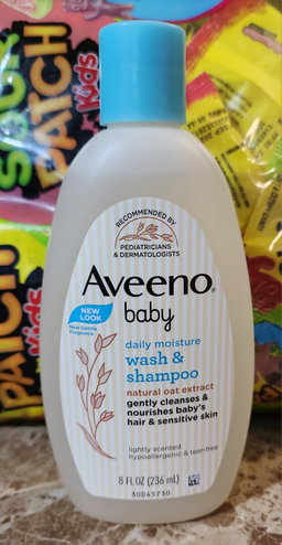 Aveeno  baby daily moisture wash & shampoo 8 oz