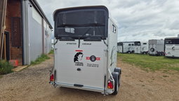 Touring Country Van de 2 caballos + cuarto de aperos – Edición 30° Aniversario de Cheval Liberté (Blanco)
