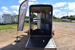 Touring Country Van de 2 caballos + cuarto de aperos – Edición 30° Aniversario de Cheval Liberté (Blanco)
