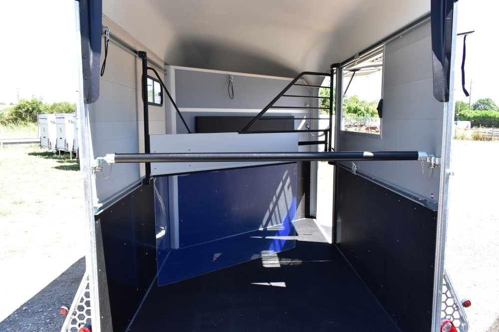 Remolques para caballos Liberté – Gris hierro – 2 plazas (transporte en diagonal)_5