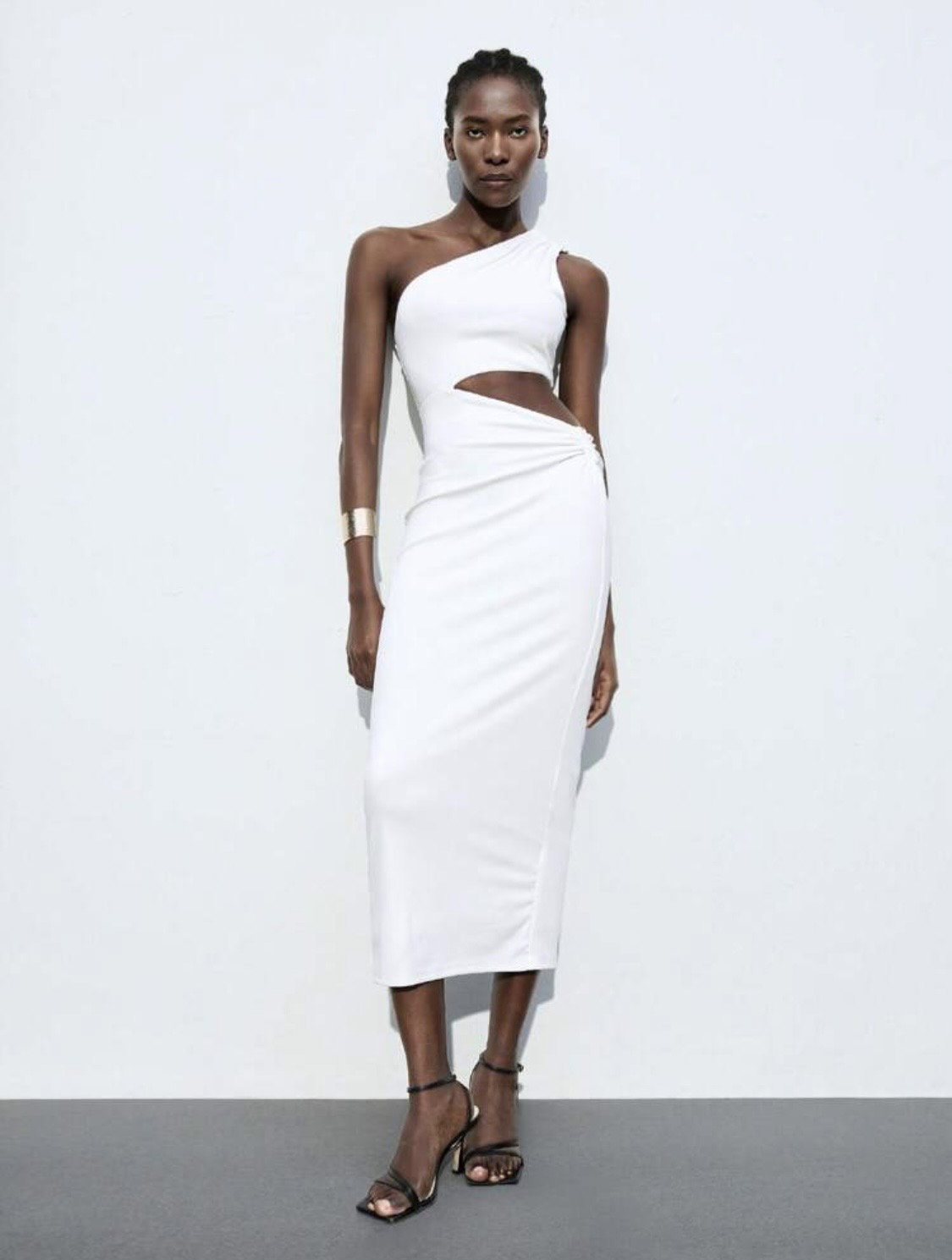 Vestido Com Corte Assimétrico _1