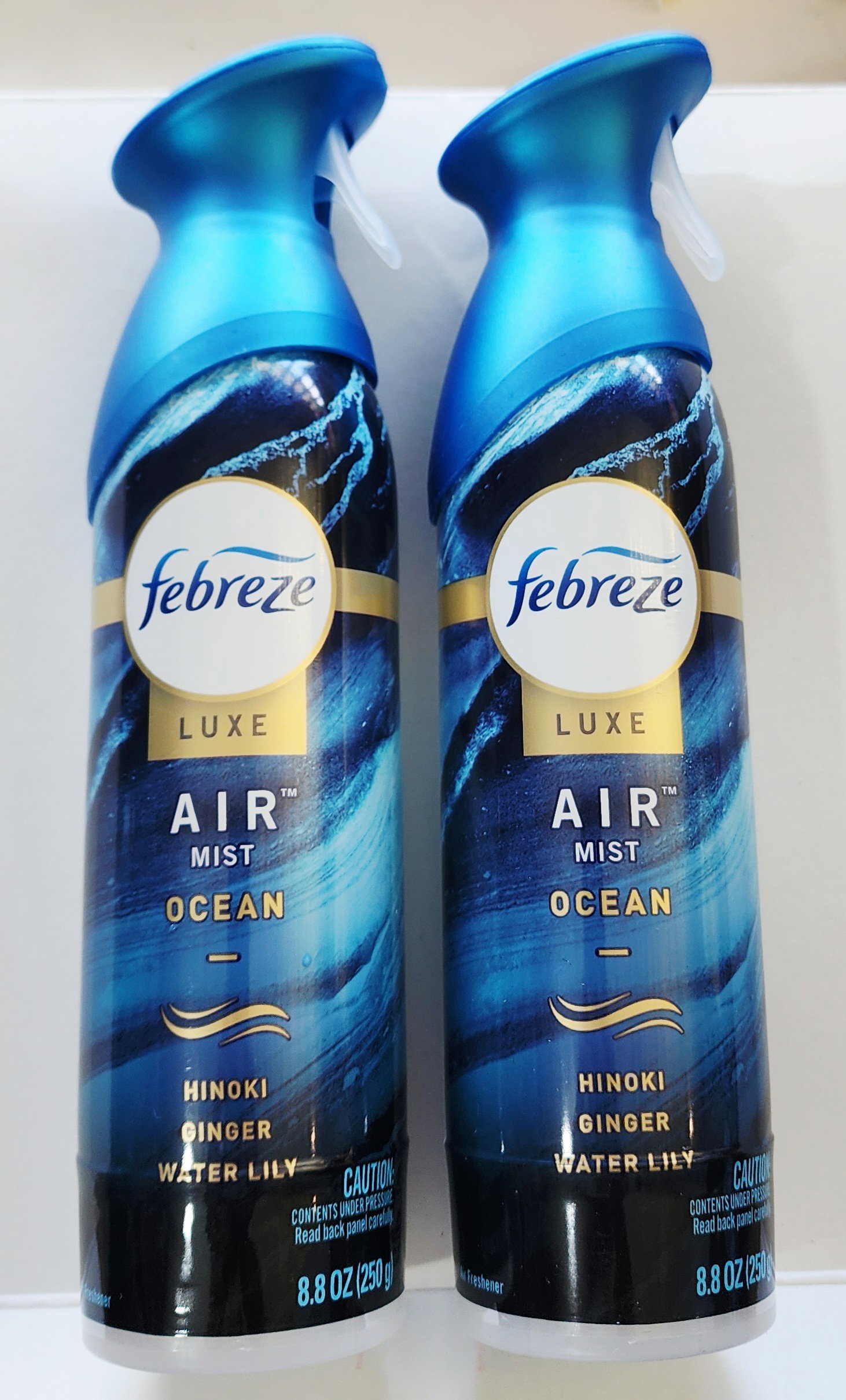 Febreze Luxe ocean sinking hinoki water lily air mist 8.8 oz_1