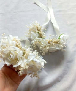 🌸 Bridal Gajra – Soft Elegance, Reimagined 🤍