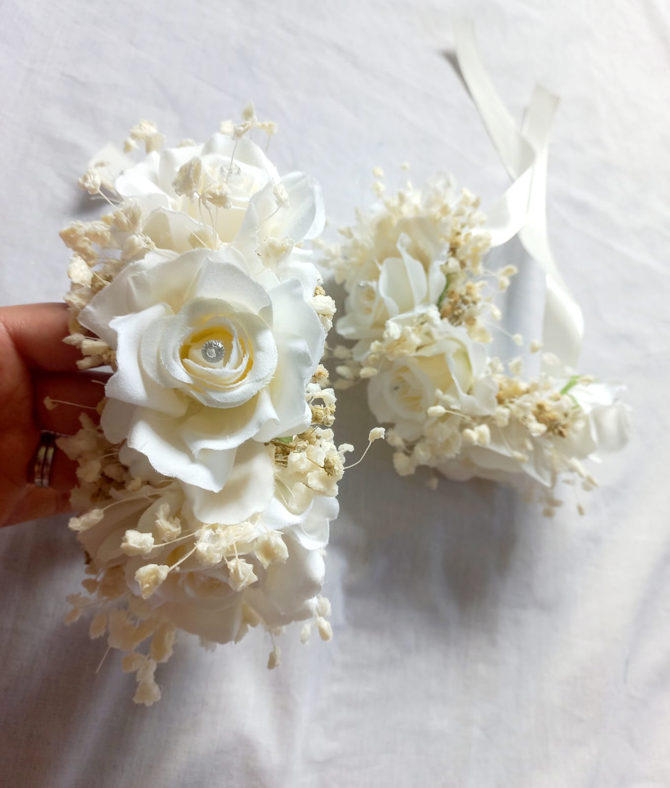 🌸 Bridal Gajra – Soft Elegance, Reimagined 🤍_1