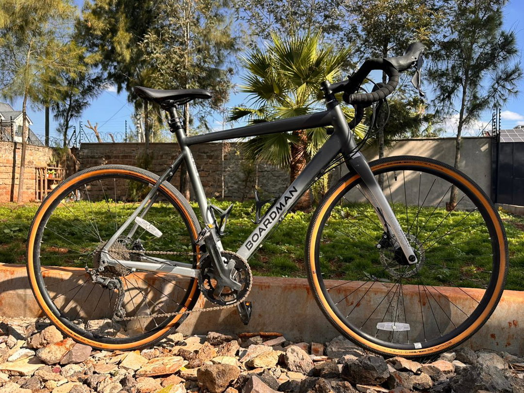 Boardman ADV 8.9 Gravel Bike – Shimano GRX 400 & Hydraulic Disc Brakes (Size XL)