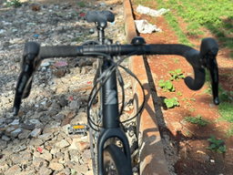 Boardman ADV 8.9 Gravel Bike – Shimano GRX 400 & Hydraulic Disc Brakes (Size XL)