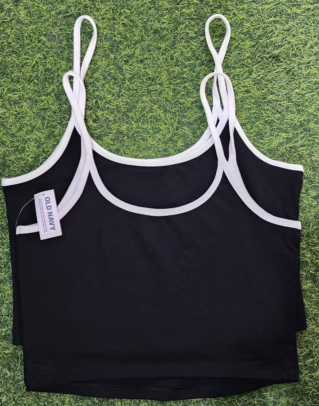 Oldnavy female crop top black& white