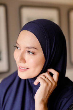 FATEMA Syria Instant in Navy Blue