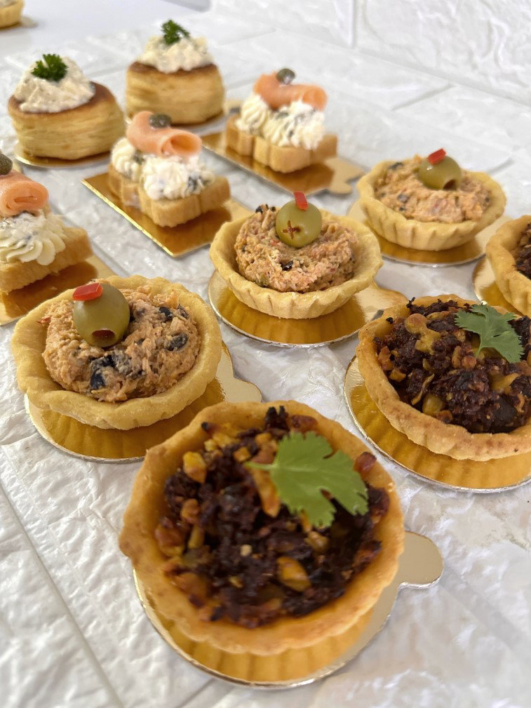Bocadillos para Reuniones o Mesas Saladas