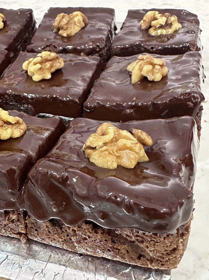 Brownie con Chocolate Real y Nueces
