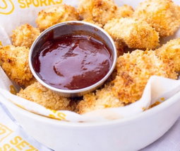 CHICKEN POPS AND DIP