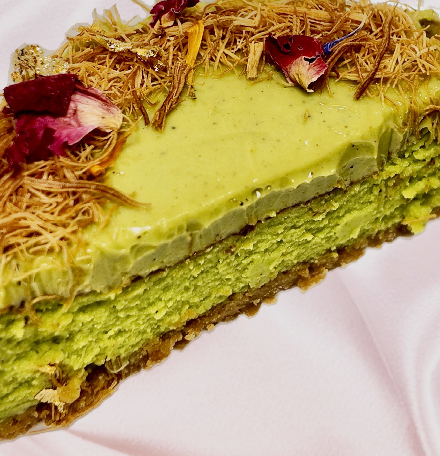 Kunafa Pistachio Burnt Basque Cheesecake _1