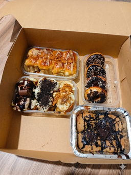 Mini mix treat box 