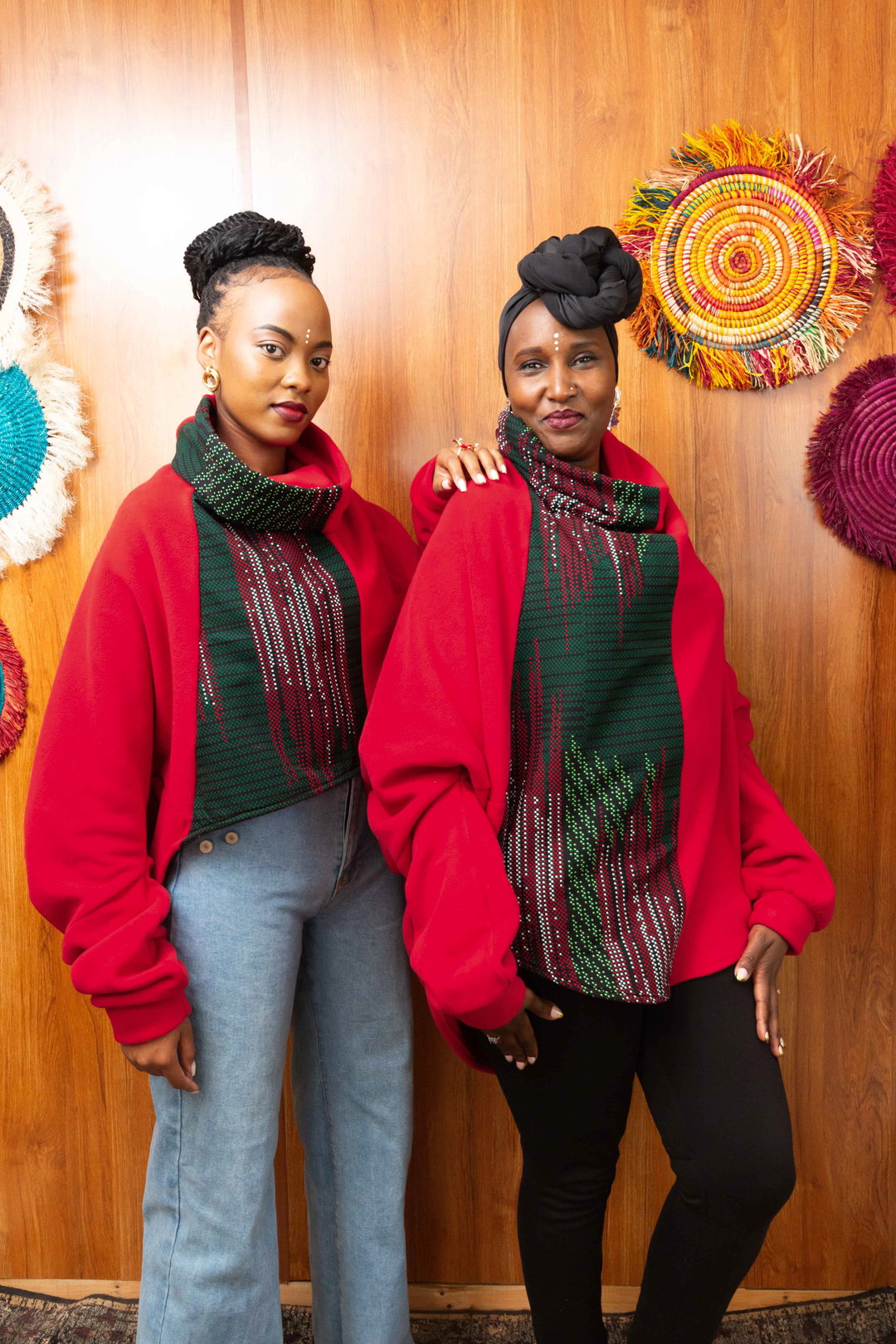 Ascili Snuggy Cardigan - Red / Kenyan Print