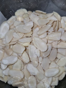 Almendra Fileteada 