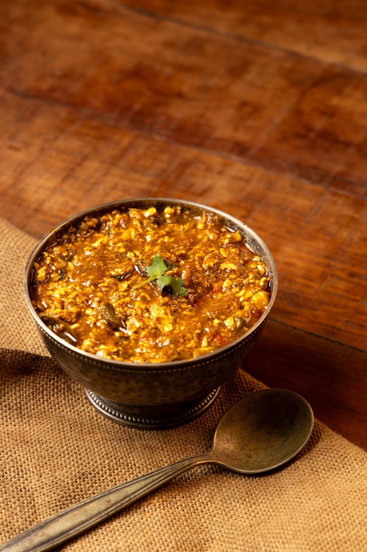 Muttai Thakkali Kuzhambu