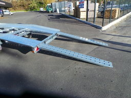 Remolque Portacoches BORO JUPITER NB 4527 – 450 × 200 cm – 2.700 kg