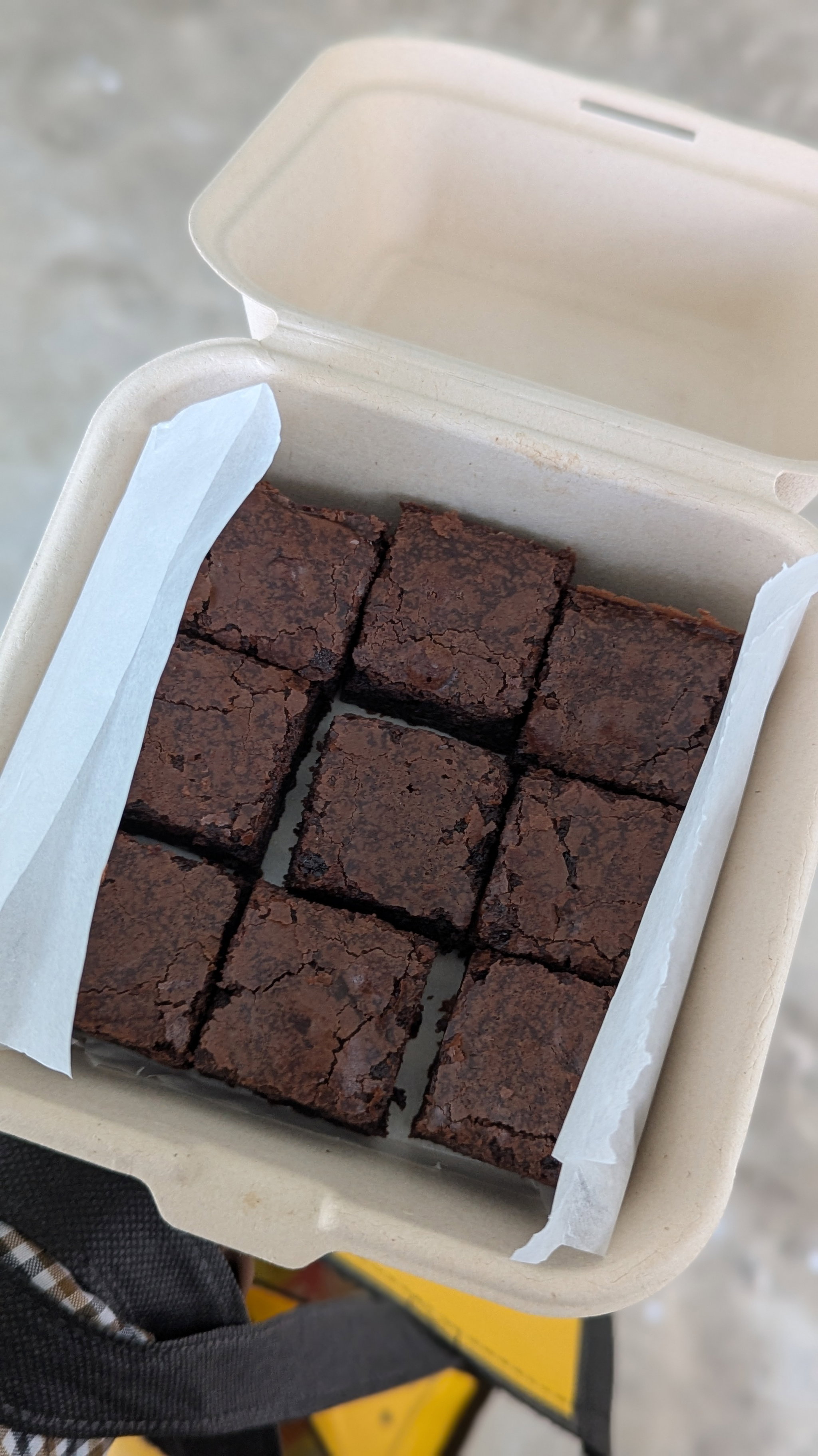 Mini Box Fudgy Brownies_0