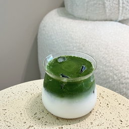 Maple Sea Salt Matcha Latte (Iced)