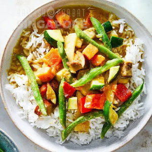 THAI CURRY WITH STEAM BASIL RICE_0