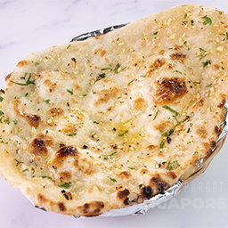CHEESE CHILLI GARLIC NAAN