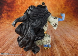 (Japan Version) Figuarts ZERO - Knight Of The Sea Jinbei "ONE PIECE"