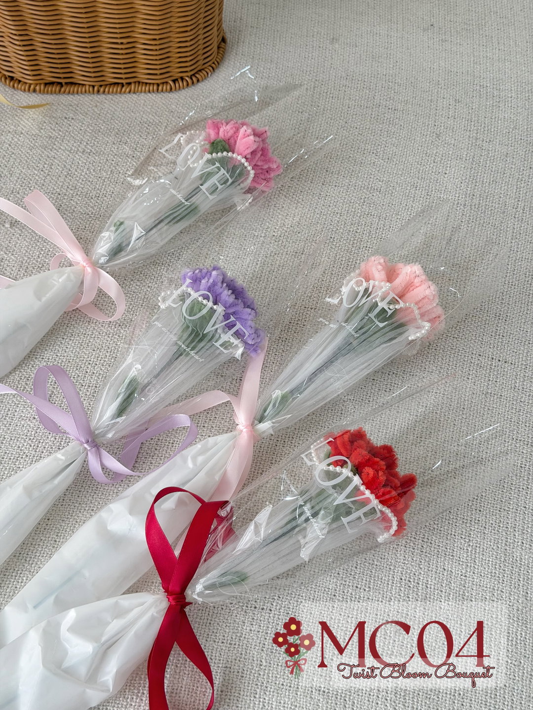 ( MC04 ) Carnation Twist Bloom Bouquet