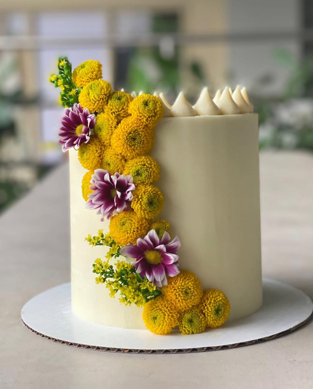 Pompom Blossom Cake