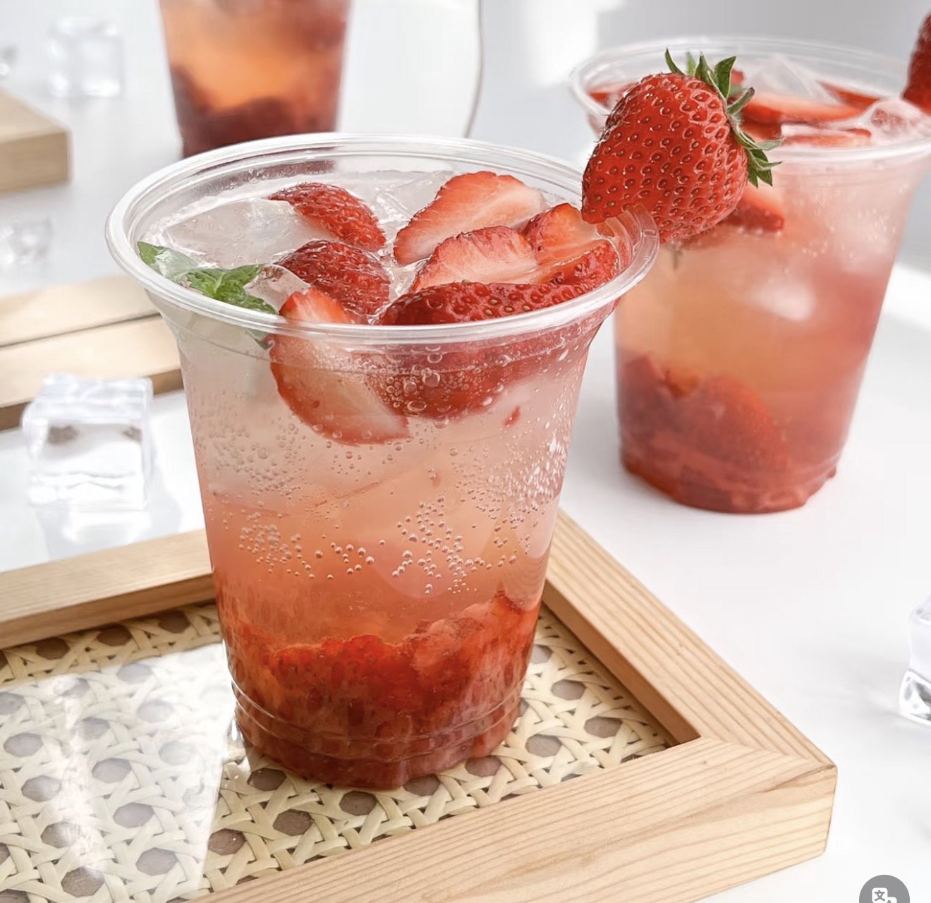 Strawberry Fizz_0