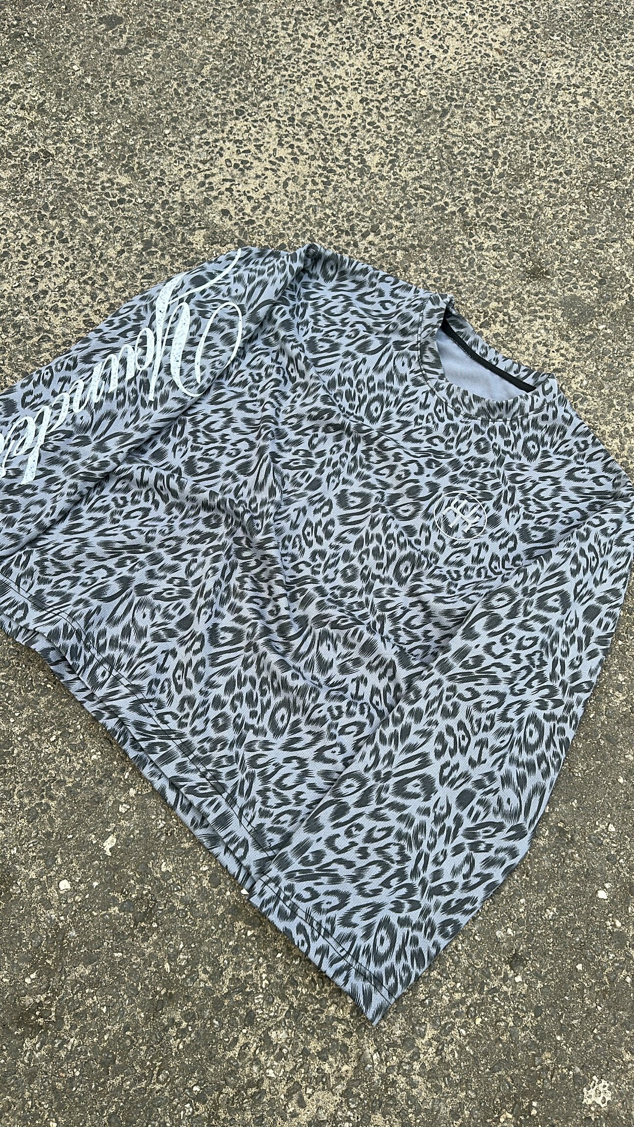 URBAN PREDATOR LONGSLEEVE_2
